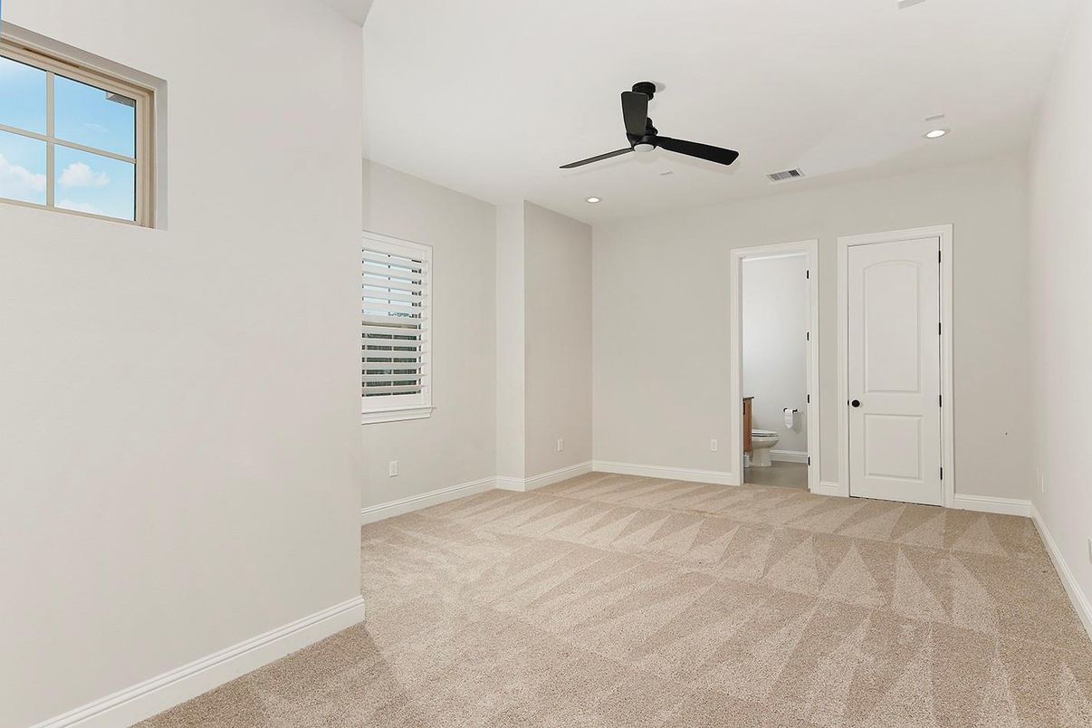 Bathroom, Empty room, Interior, Recessed Lighting