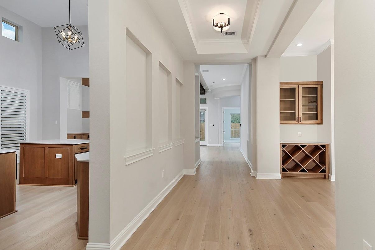 Interior, Pendant Lights, Recessed Lighting, Wood Texture Flooring