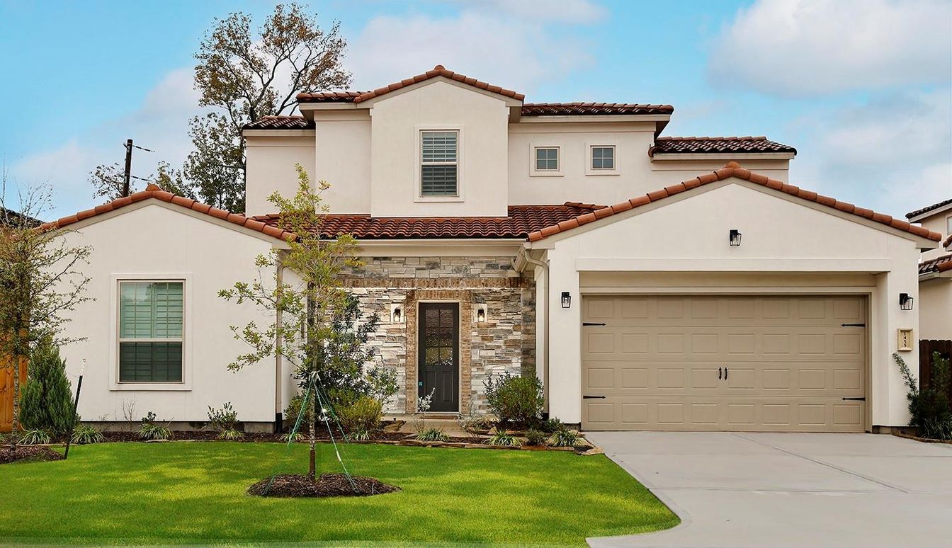 Attached, Exterior, Facade, Spanish Mediterranean