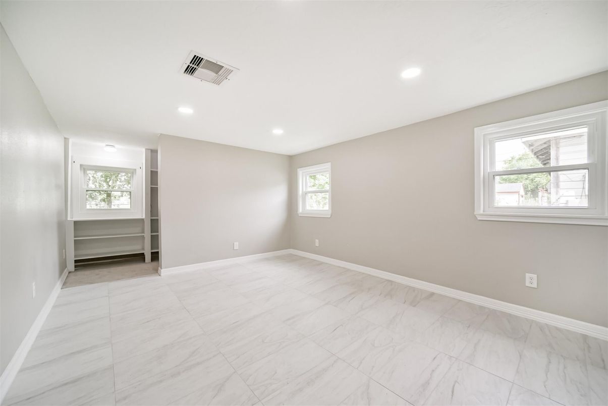 Empty room, Interior, Marble, Recessed Lighting