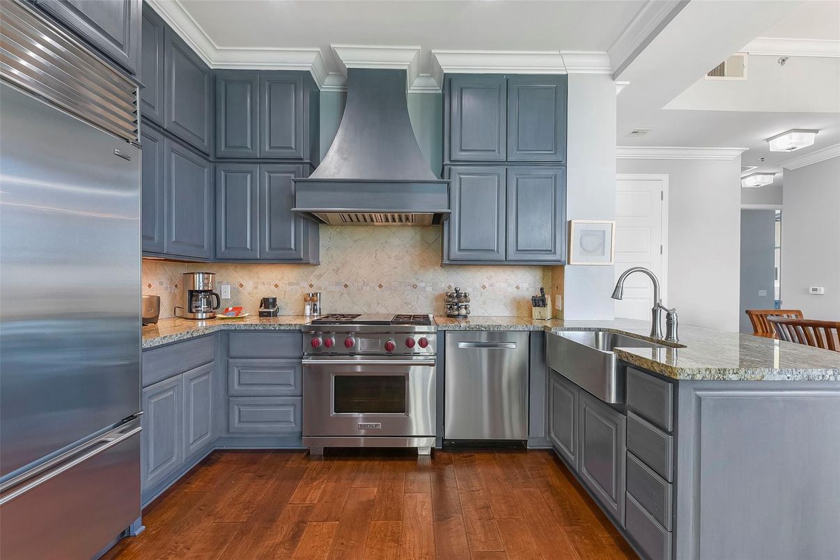 Interior, Kitchen, Stainless Steel Appliances, Wood Texture Flooring