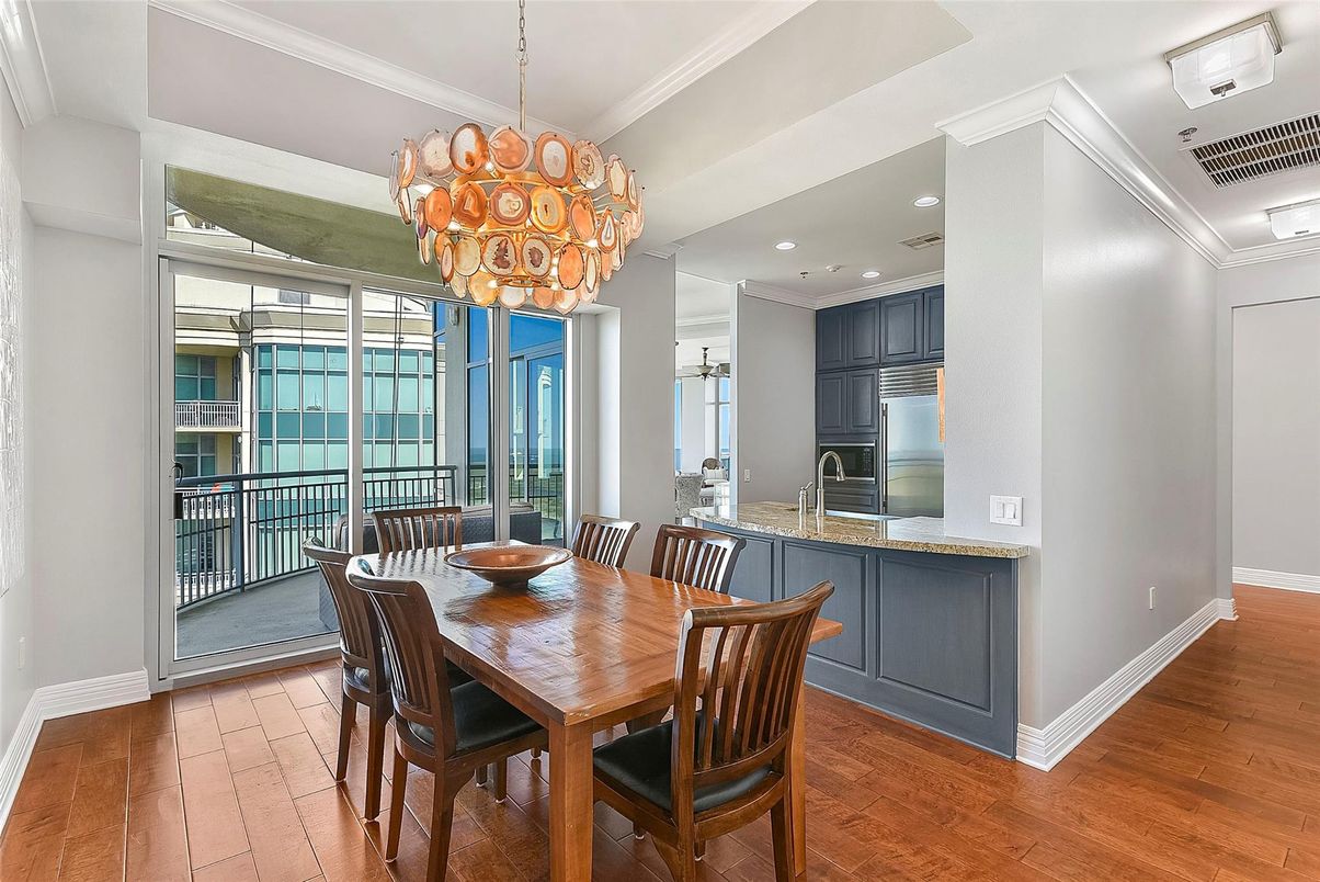 Chandelier, Dining room, Interior, Kitchen, Recessed Lighting, Wood Texture Flooring