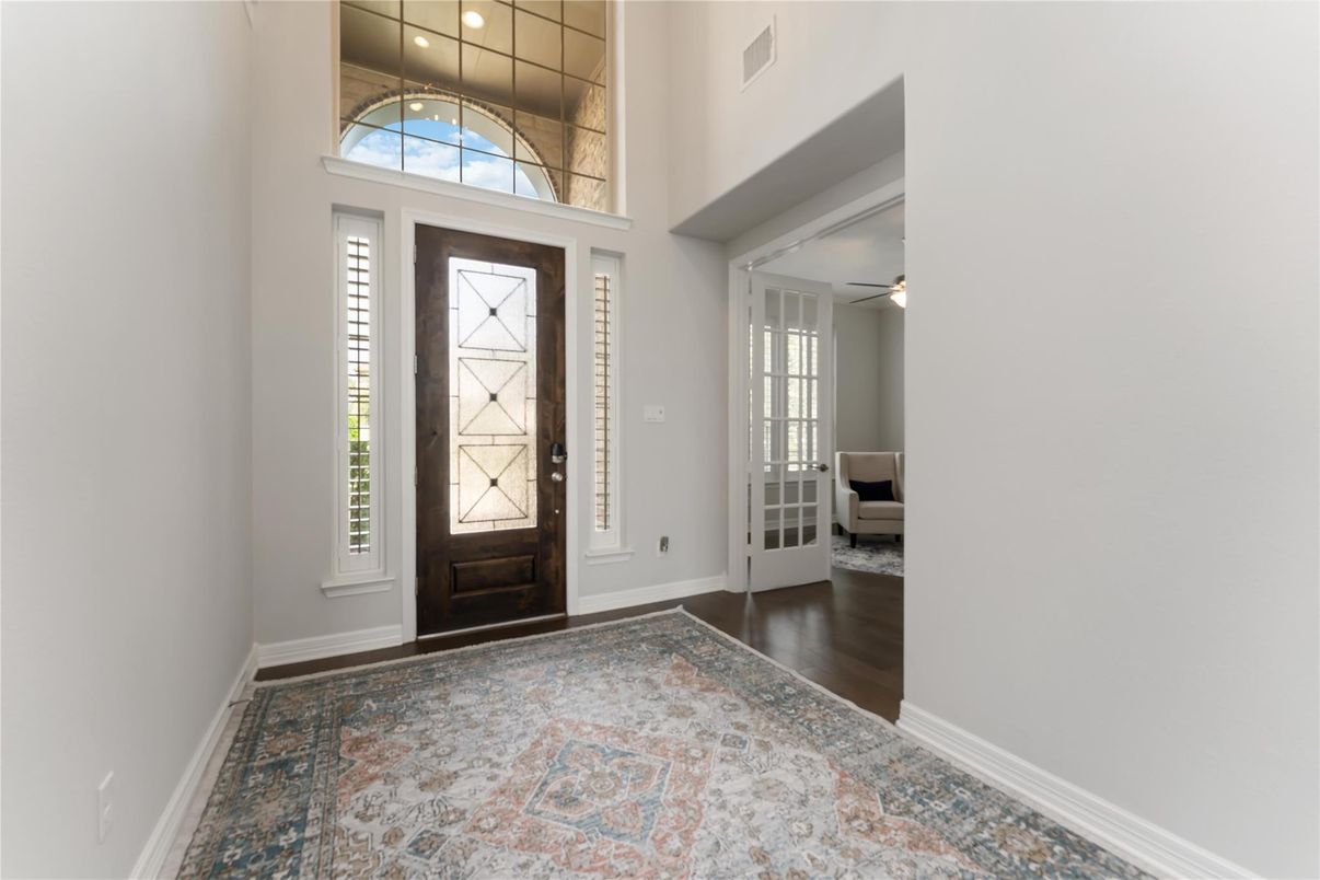 Interior, Recessed Lighting, Wood Texture Flooring