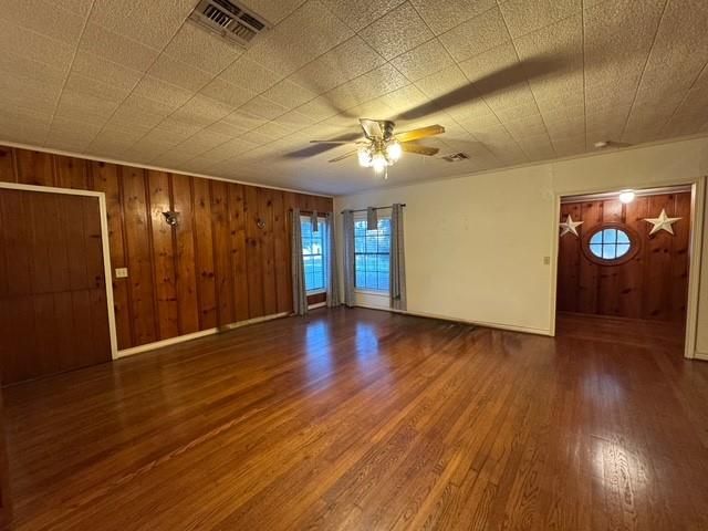 Empty room, Interior, Wood Texture Flooring, Wooden Walls