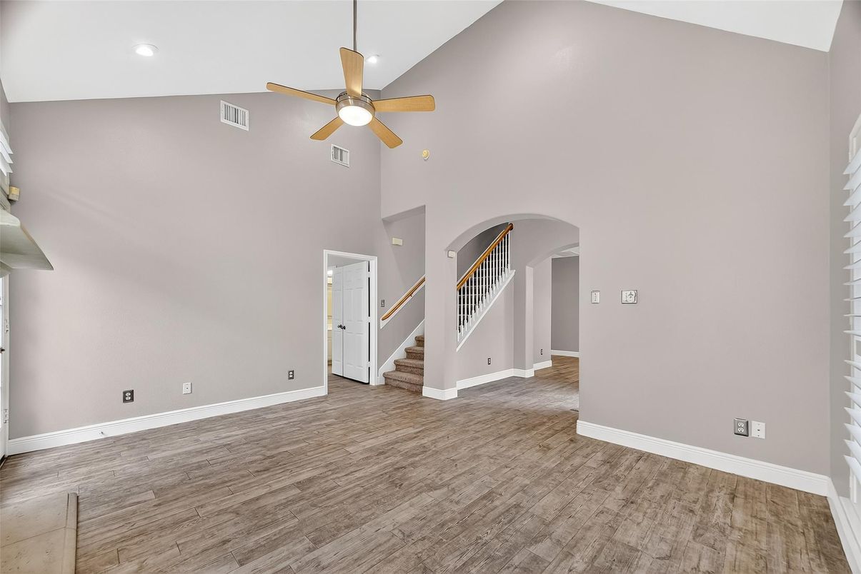 Interior, Recessed Lighting, Wood Texture Flooring