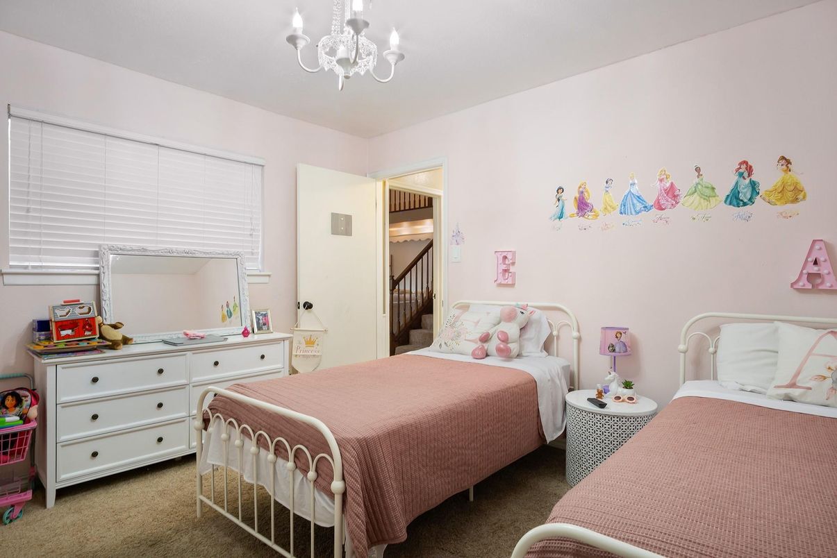 Bedroom, Chandelier, Interior