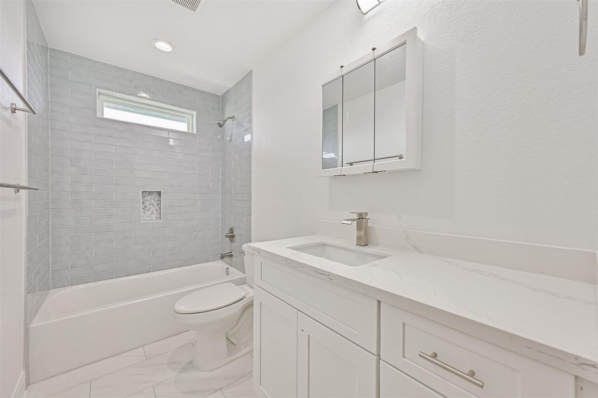 Bathroom, Interior, Marble, Recessed Lighting