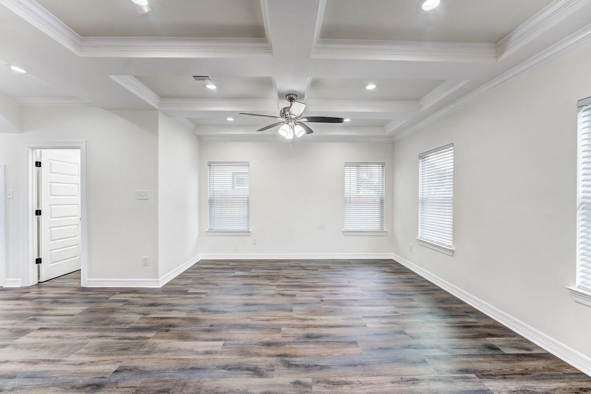 Empty room, Interior, Recessed Lighting, Wood Texture Flooring