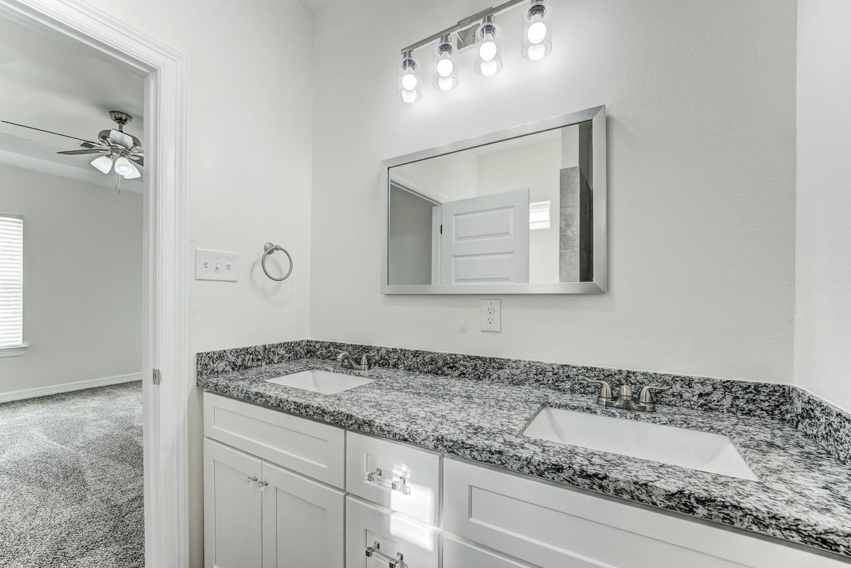 Bathroom, Dual Sink Vanities, Interior