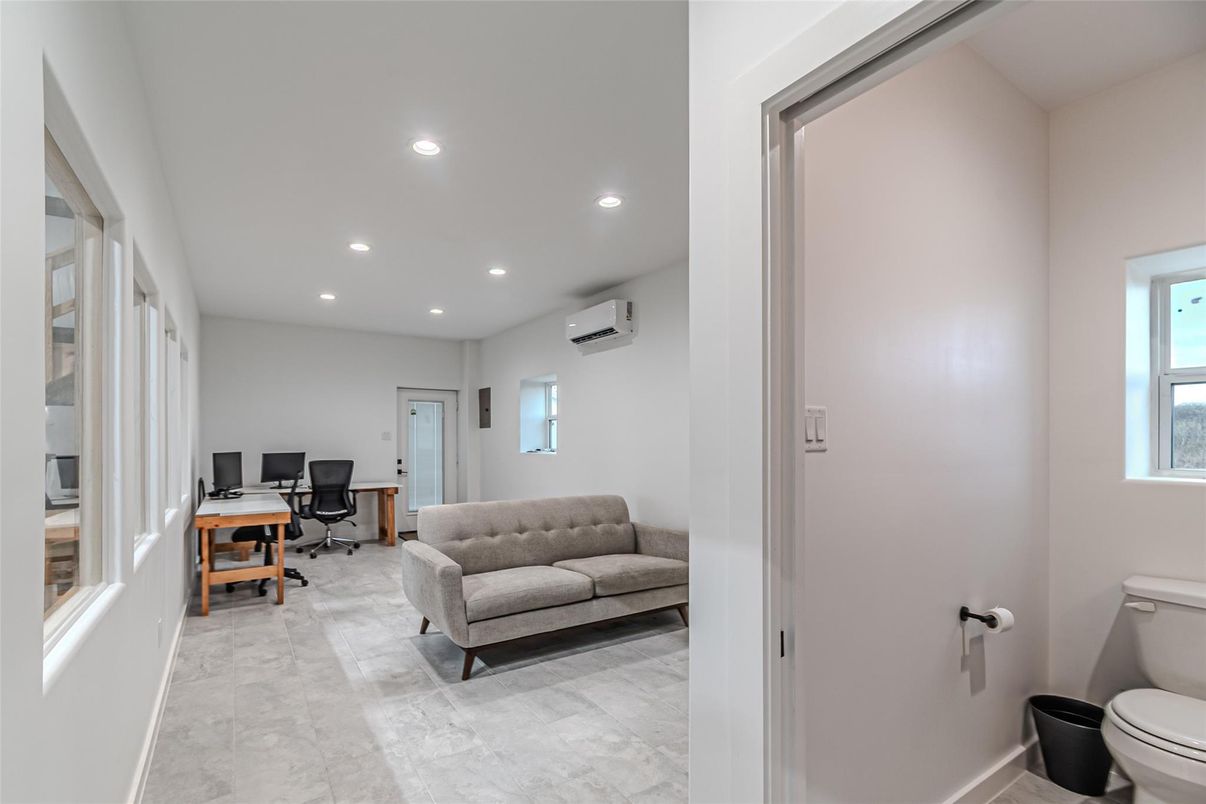 Bathroom, Home Office, Interior, Marble, Recessed Lighting
