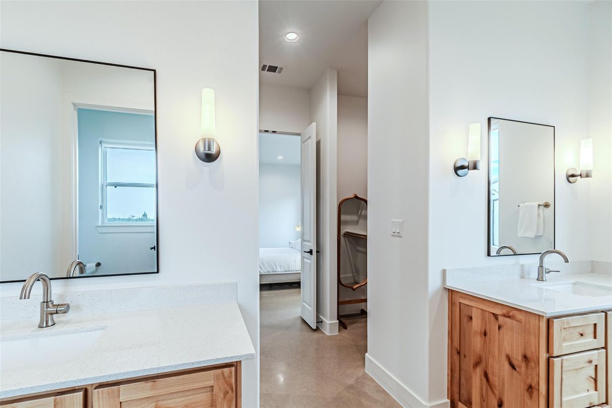 Bathroom, Bedroom, Dual Sink Vanities, Interior, Recessed Lighting