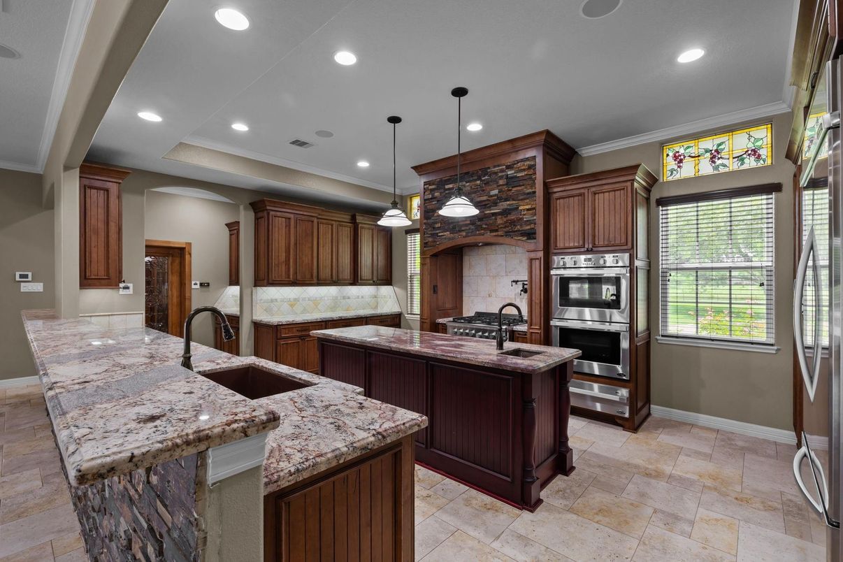 Interior, Kitchen, Pendant Lights, Recessed Lighting, Stainless Steel Appliances
