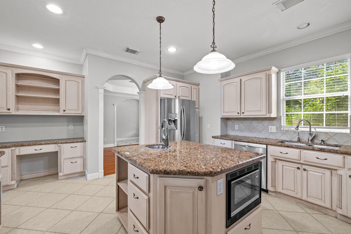 Interior, Kitchen, Pendant Lights, Recessed Lighting, Stainless Steel Appliances