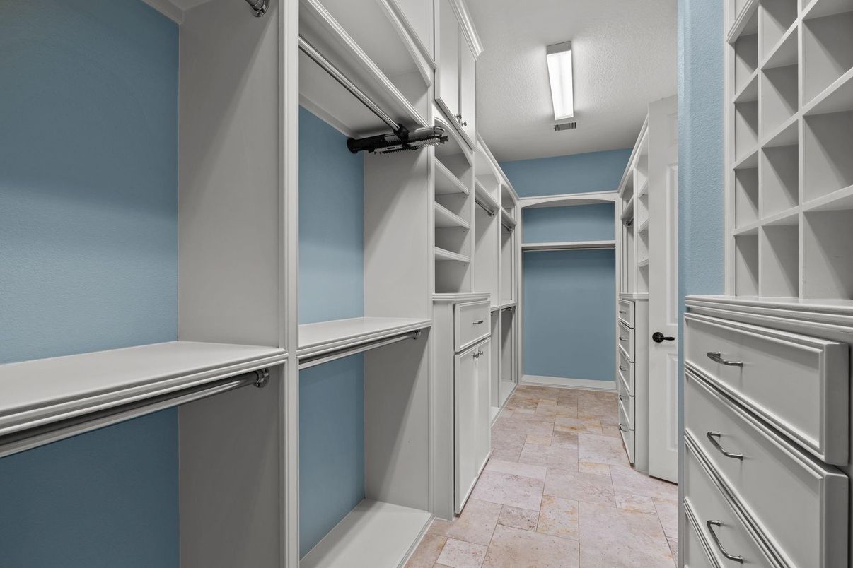 Interior, Walk-in Closets