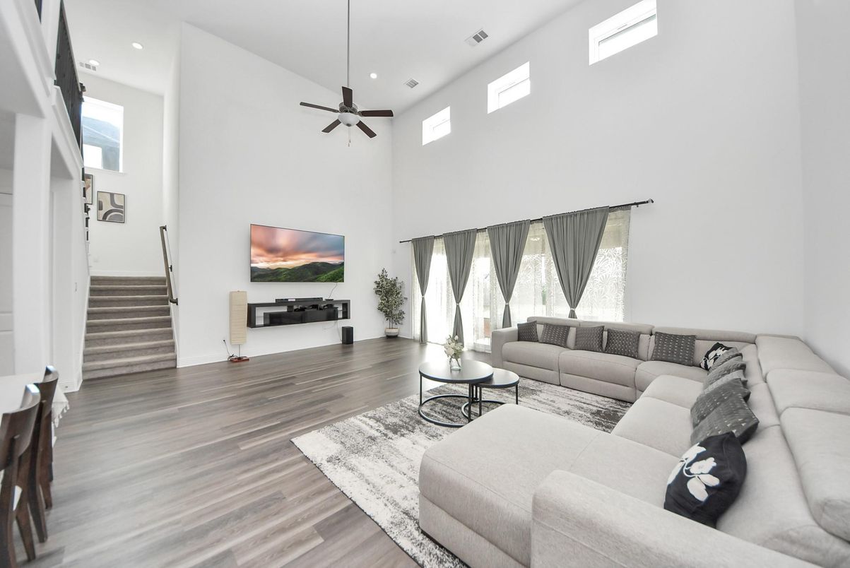 Interior, Living room, Recessed Lighting, Wood Texture Flooring