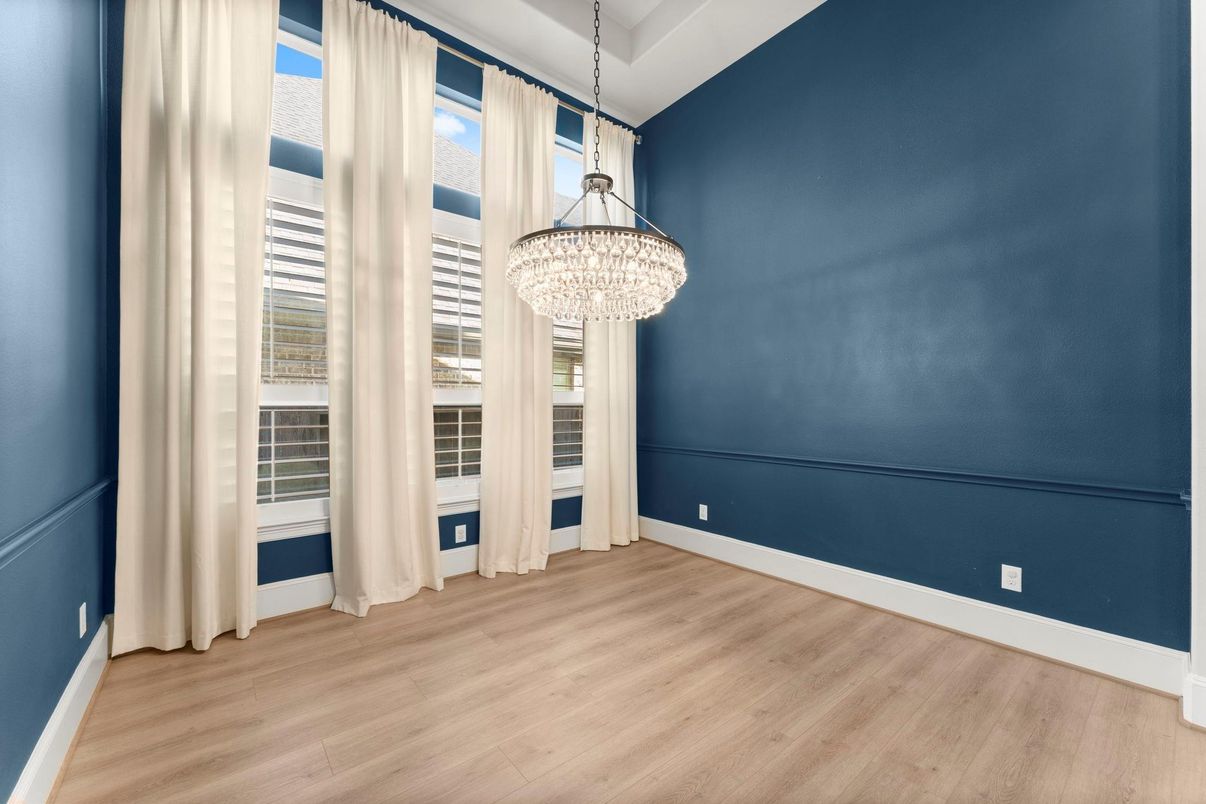 Chandelier, Empty room, Interior, Wood Texture Flooring