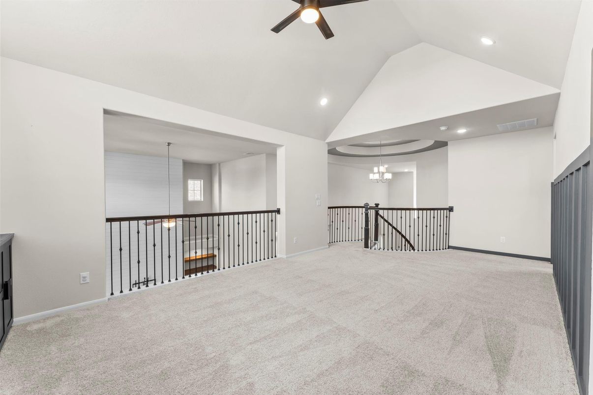 Chandelier, Empty room, Interior, Recessed Lighting