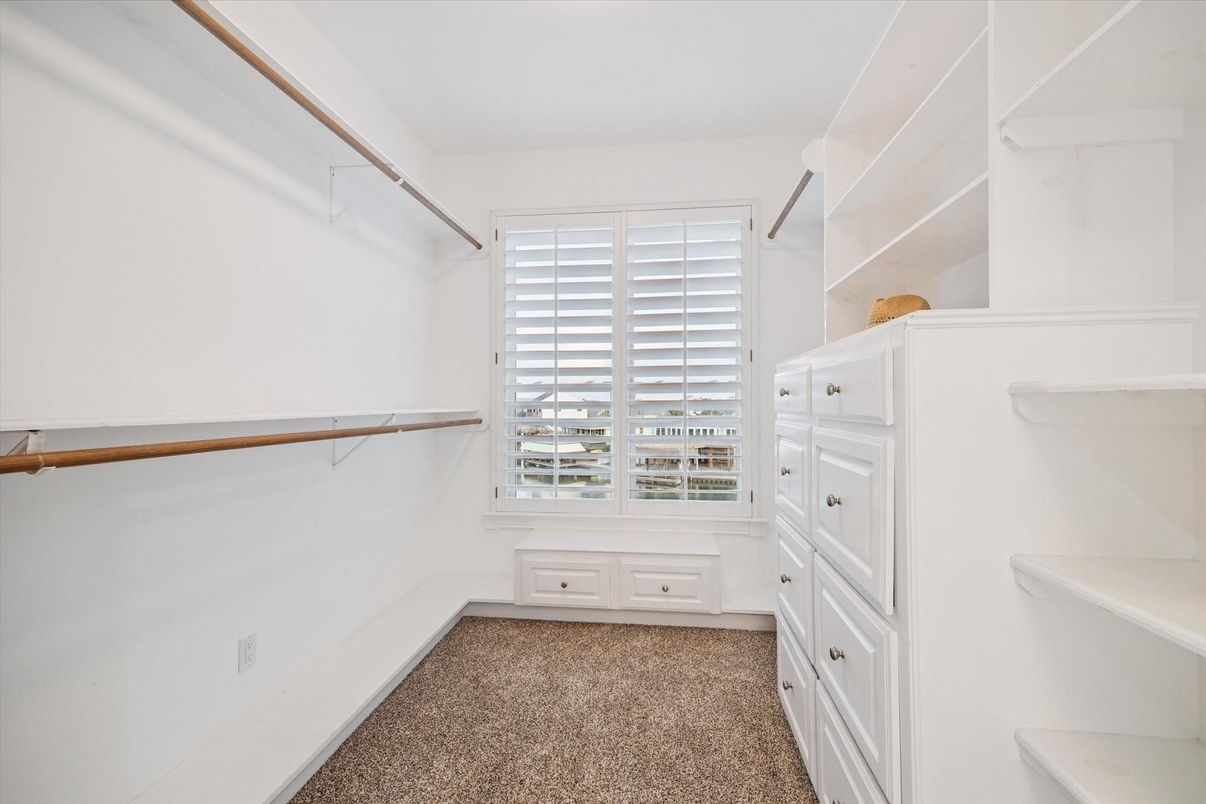 Interior, Walk-in Closets