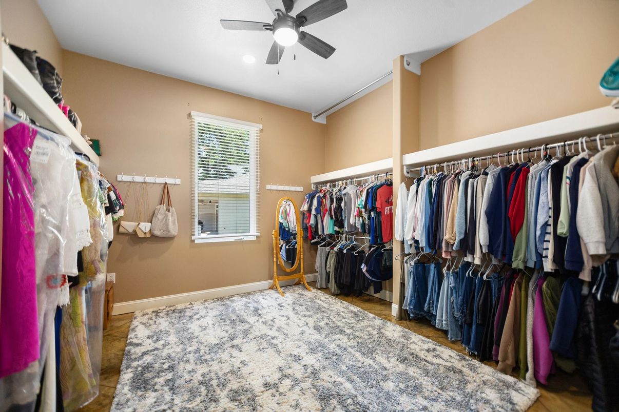 Interior, Recessed Lighting, Walk-in Closets, Wood Texture Flooring