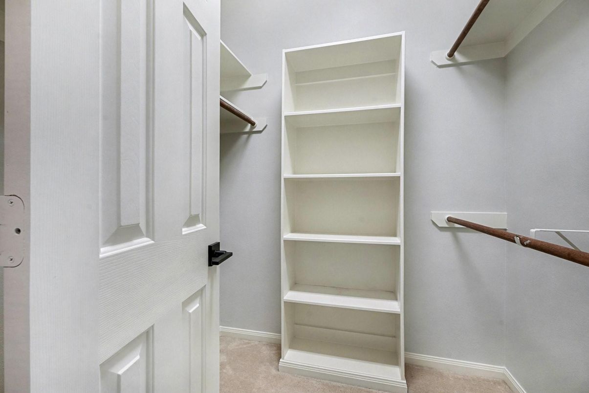 Interior, Walk-in Closets