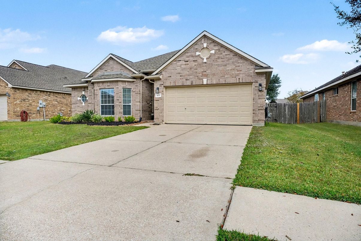 Attached, Exterior, Facade, Brick Facade, Brick Traditional