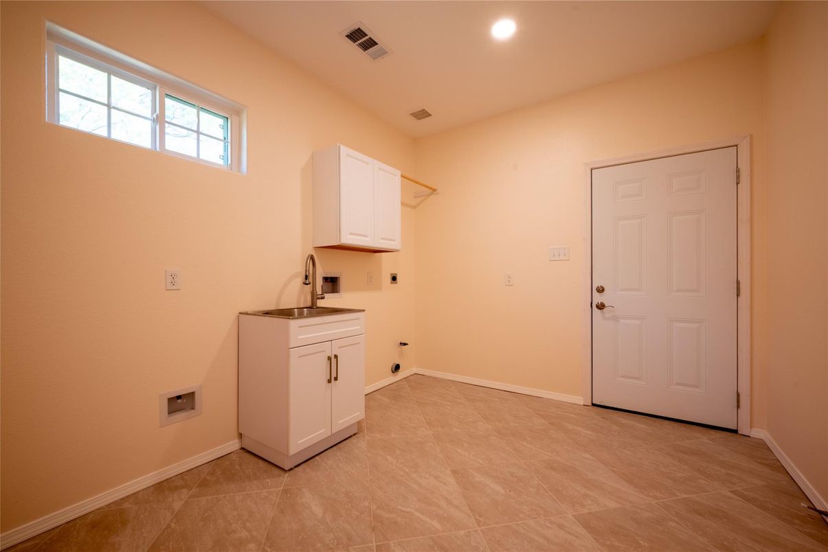 Interior, Recessed Lighting, Washer