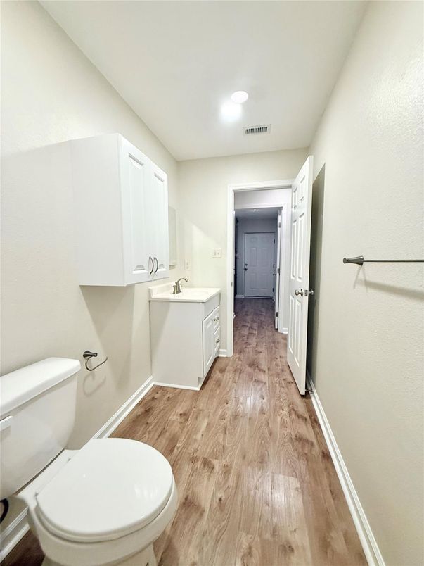 Bathroom, Interior, Recessed Lighting, Wood Texture Flooring