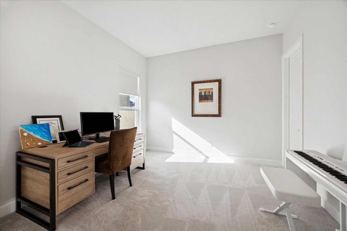 Home Office, Interior