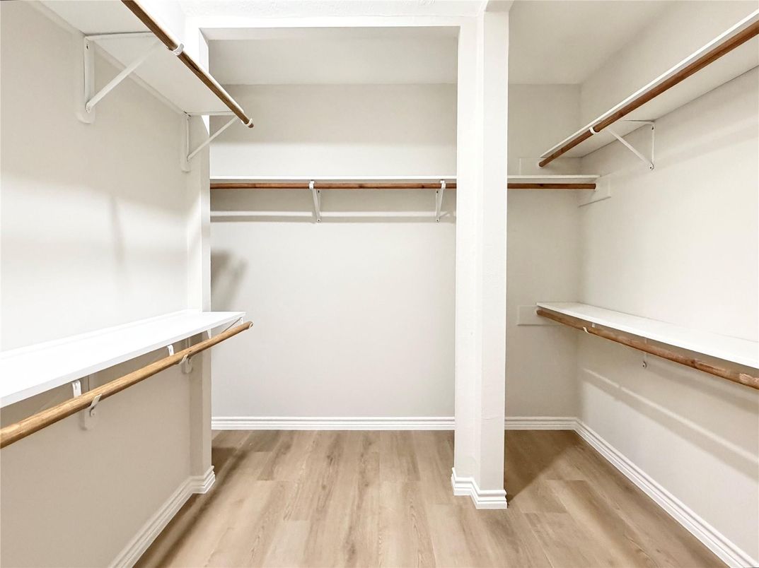 Interior, Walk-in Closets, Wood Texture Flooring