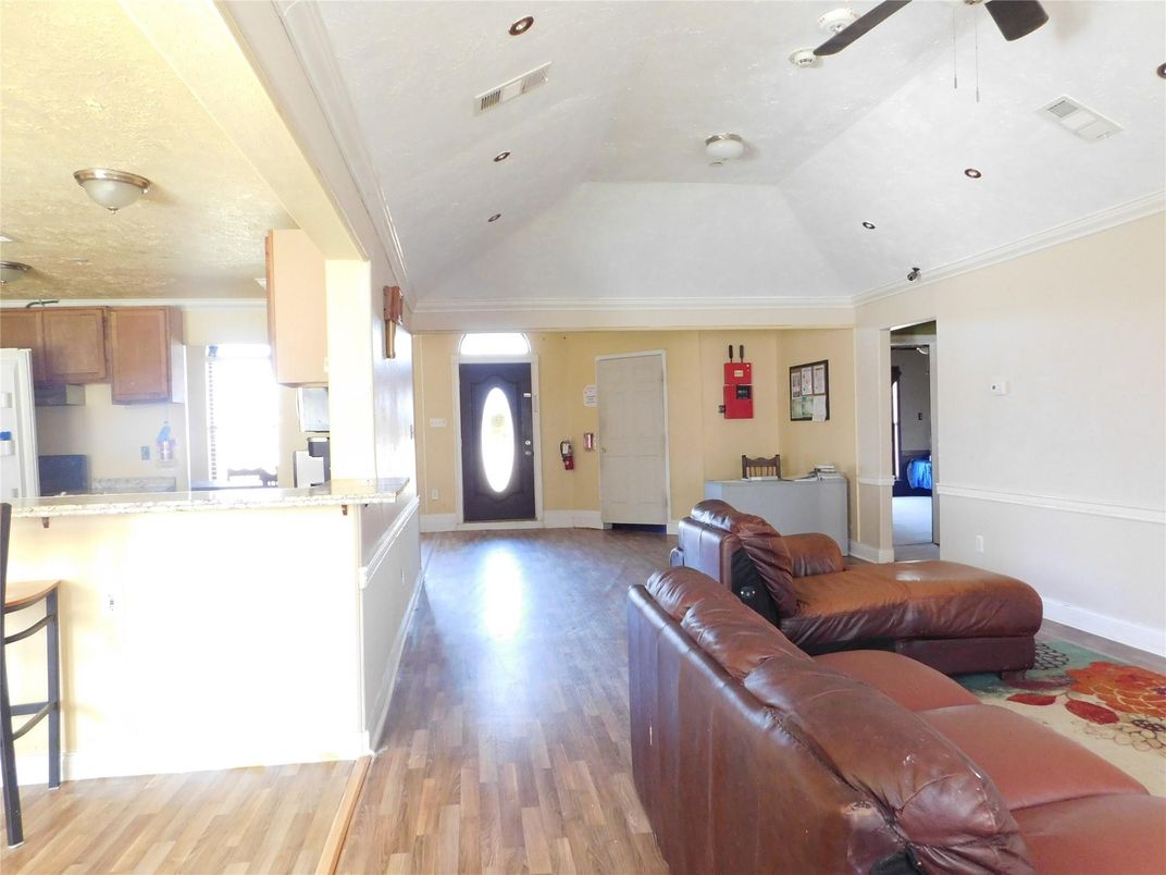 Interior, Kitchen, Living room, Recessed Lighting, Wood Texture Flooring