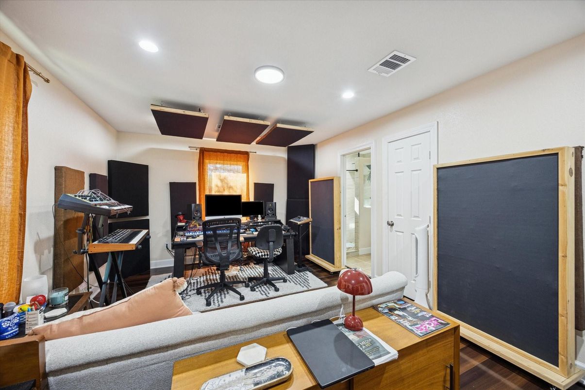 Home Office, Interior, Recessed Lighting, Wood Texture Flooring