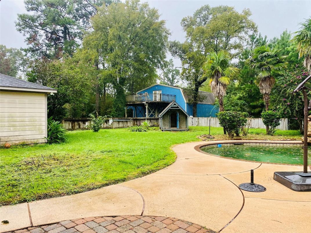 Backyard, Exterior, Pool