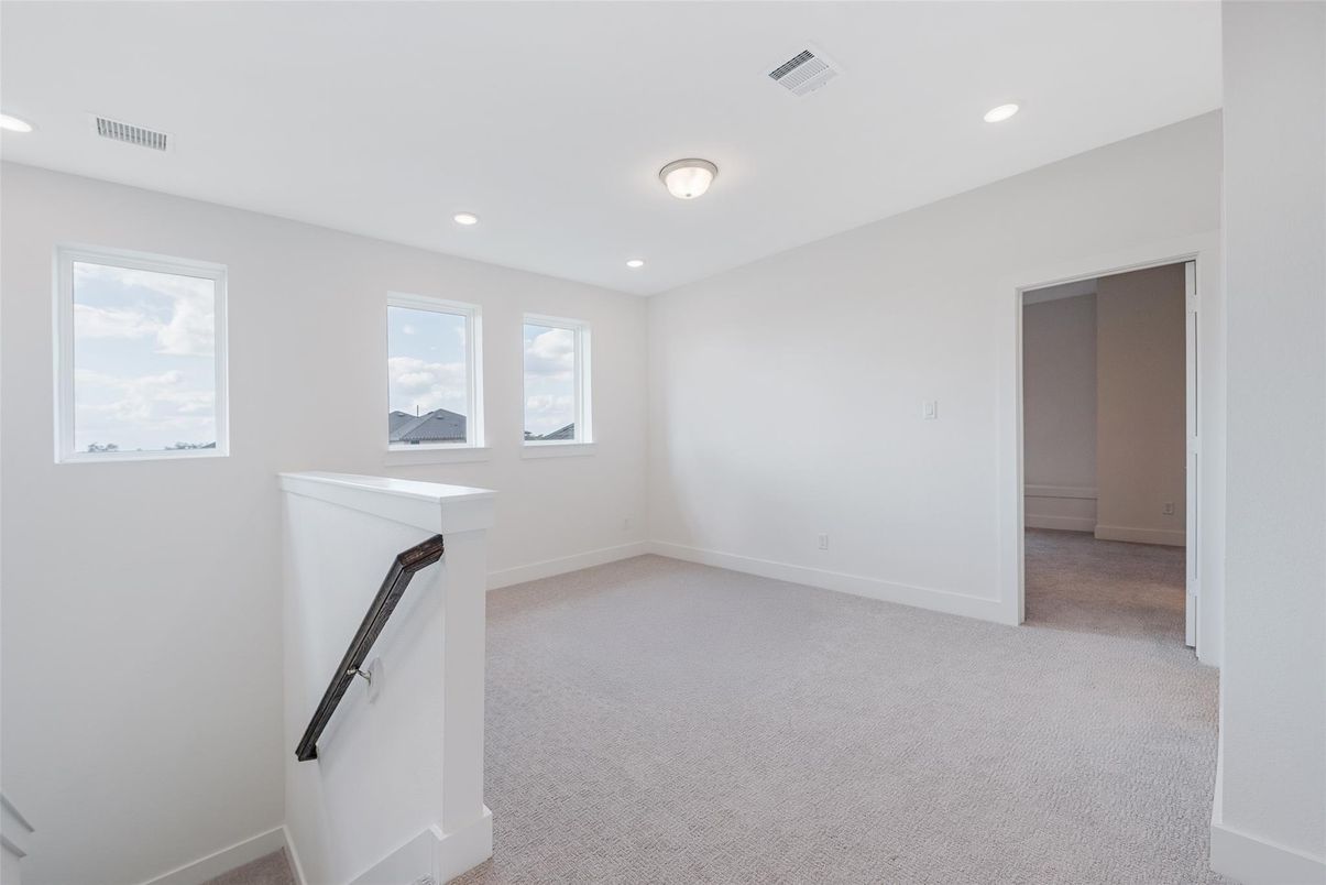 Empty room, Interior, Recessed Lighting