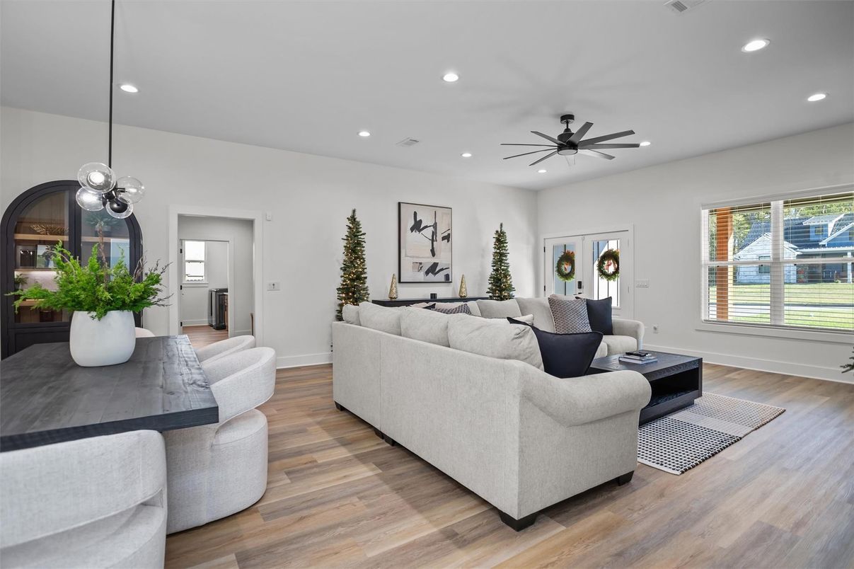 Dining room, Interior, Living room, Pendant Lights, Recessed Lighting, Wood Texture Flooring