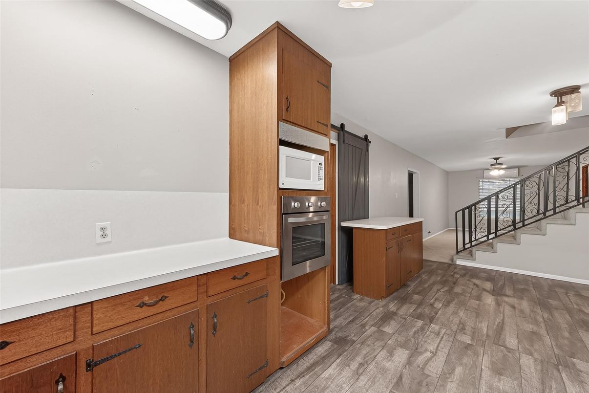 Interior, Kitchen, Stainless Steel Appliances, Wood Texture Flooring