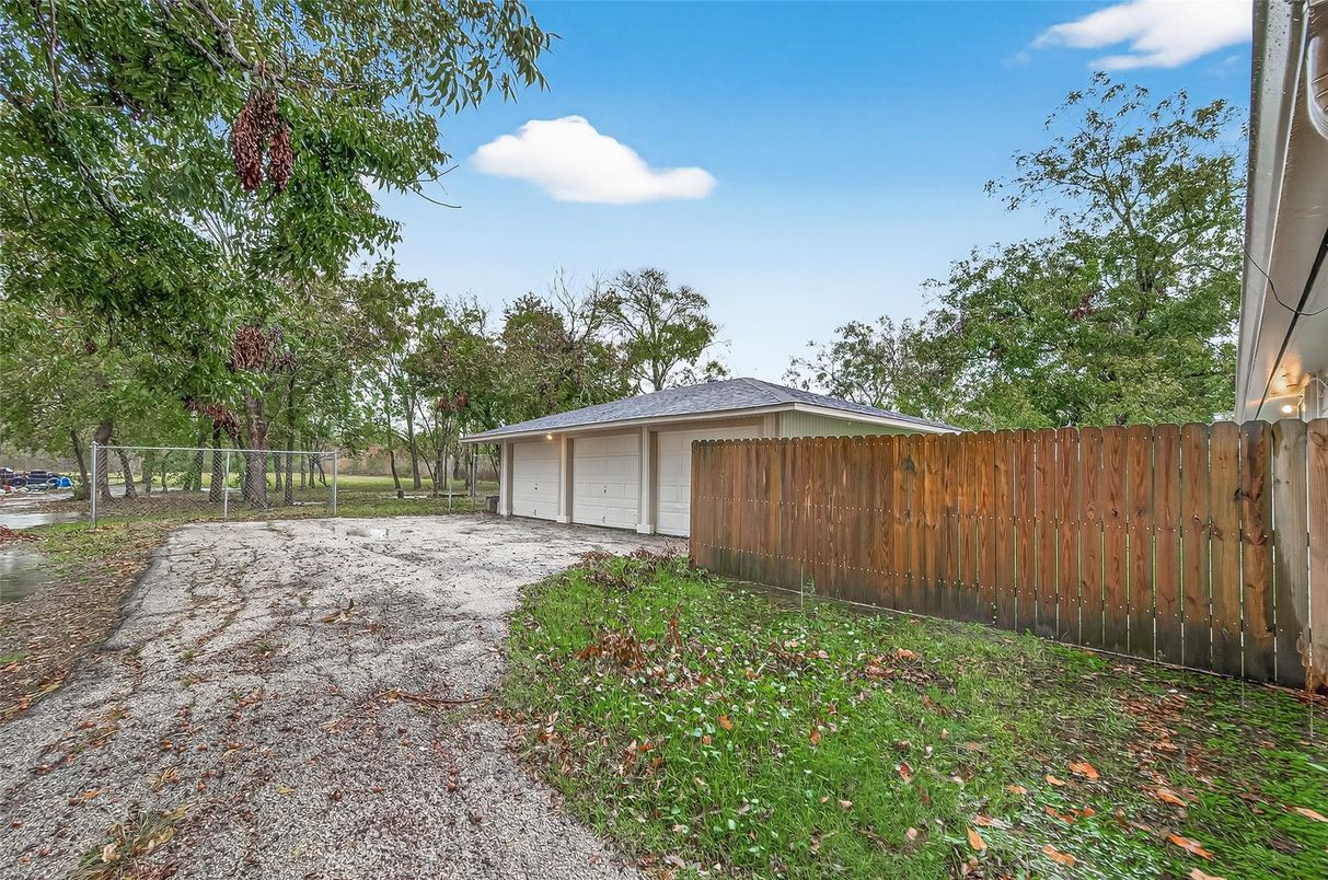 Backyard, Detached Garage, Exterior