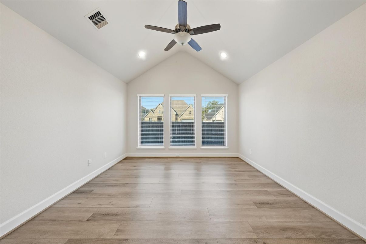 Empty room, Interior, Recessed Lighting, Wood Texture Flooring