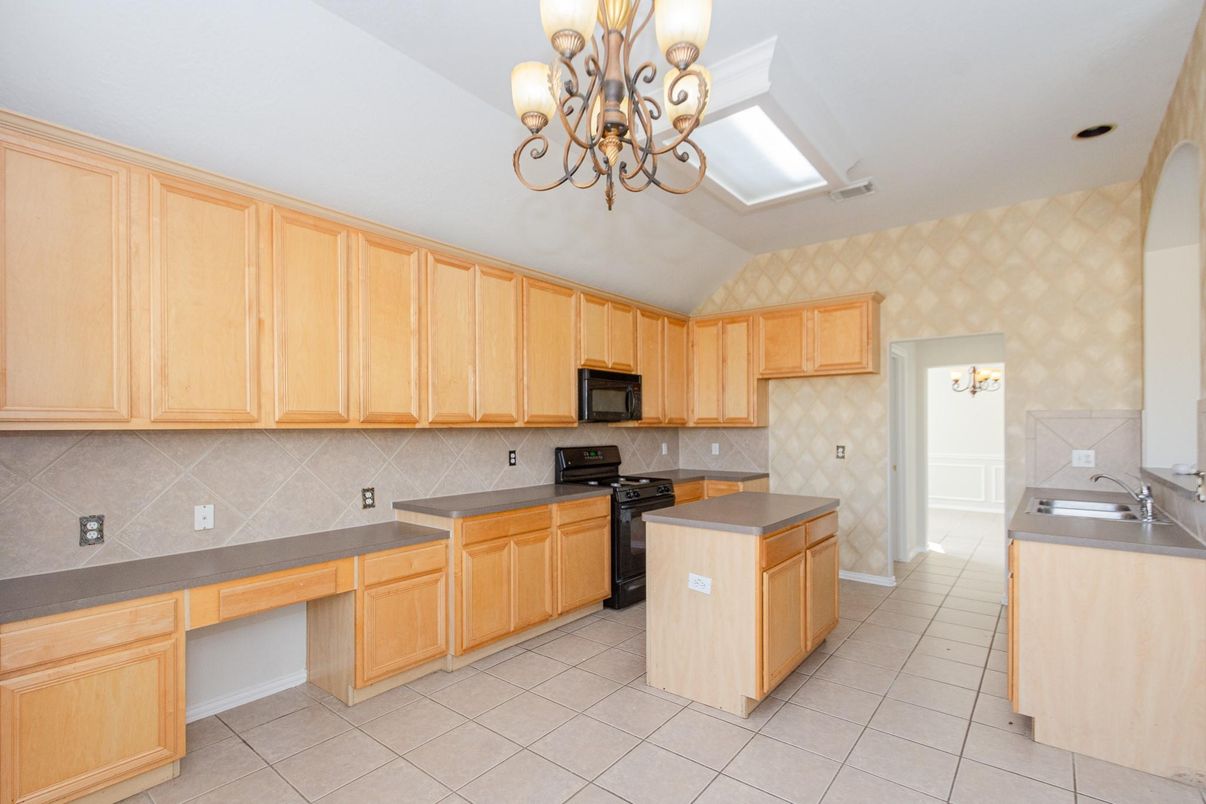 Chandelier, Interior, Kitchen