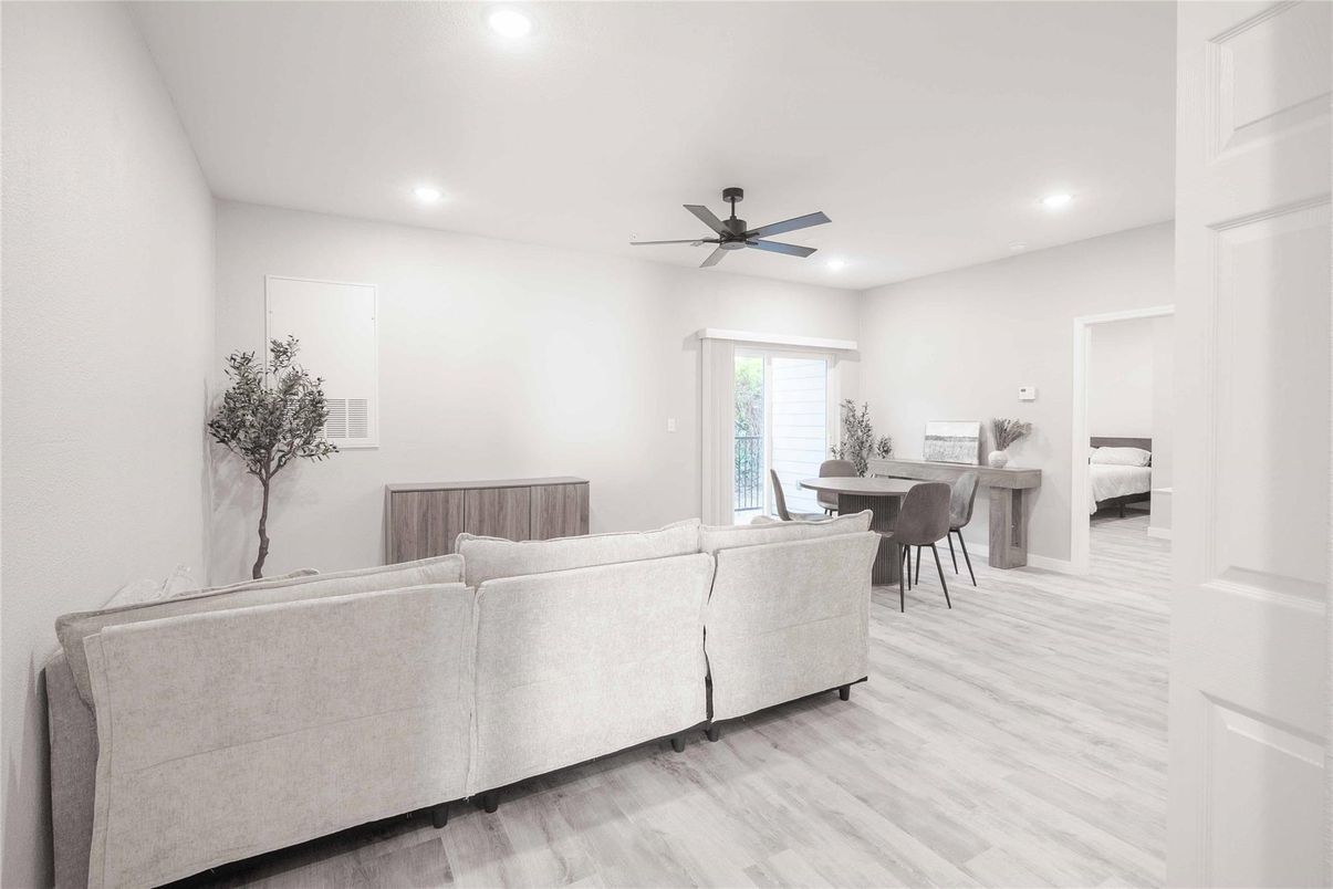 Dining room, Interior, Living room, Recessed Lighting, Wood Texture Flooring