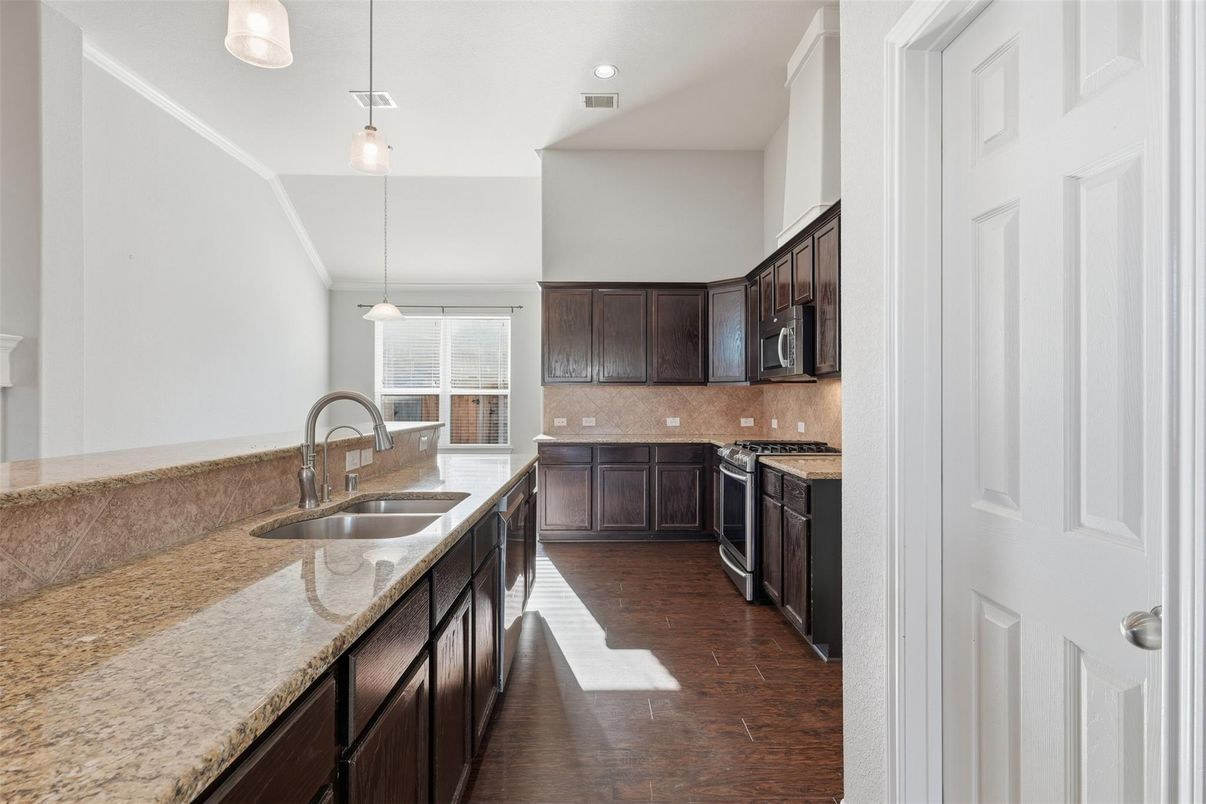 Interior, Kitchen, Pendant Lights, Wood Texture Flooring
