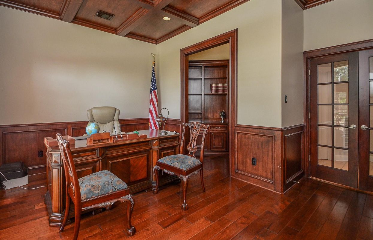 Home Office, Interior, Recessed Lighting, Wooden Beams, Wooden Ceilings, Wood Texture Flooring