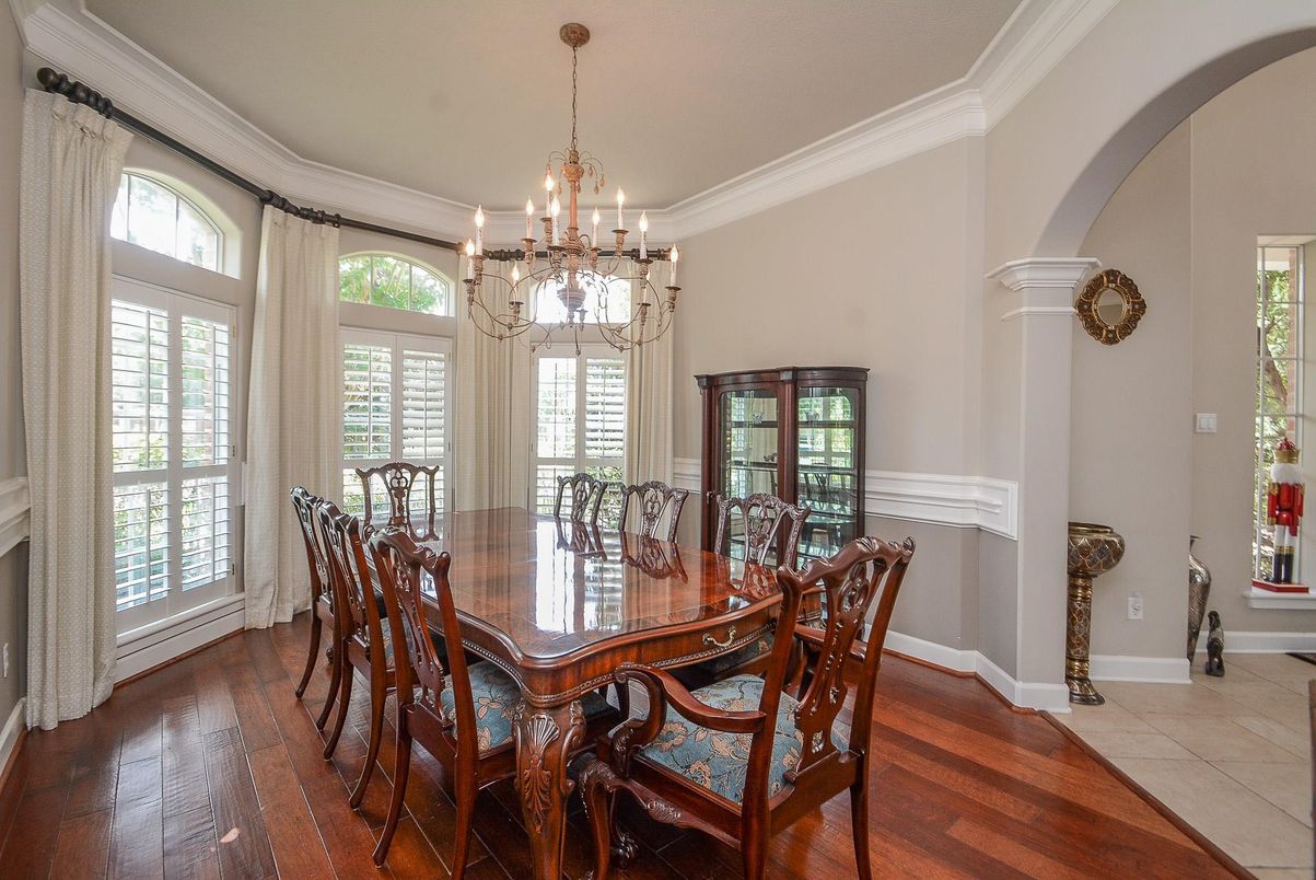 Chandelier, Dining room, Interior, Wood Texture Flooring