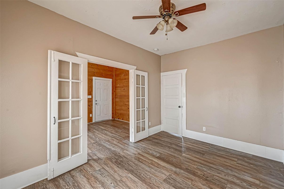 Empty room, Interior, Wood Texture Flooring, Wooden Walls