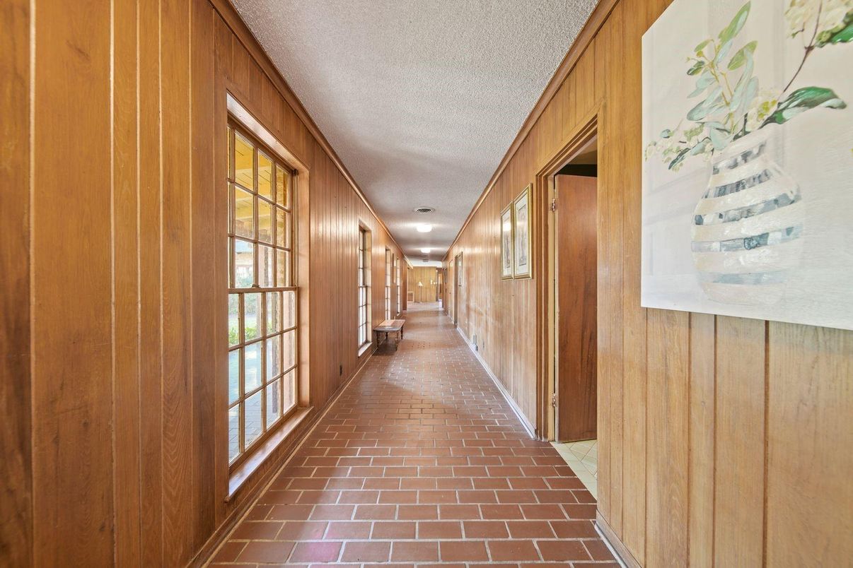 Interior, Wooden Walls