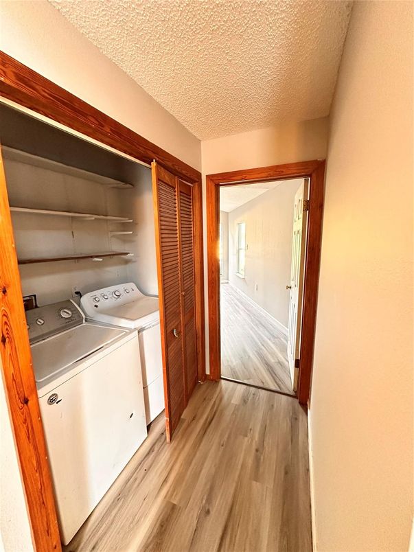 Interior, Utility Closets, Washer, Wood Texture Flooring