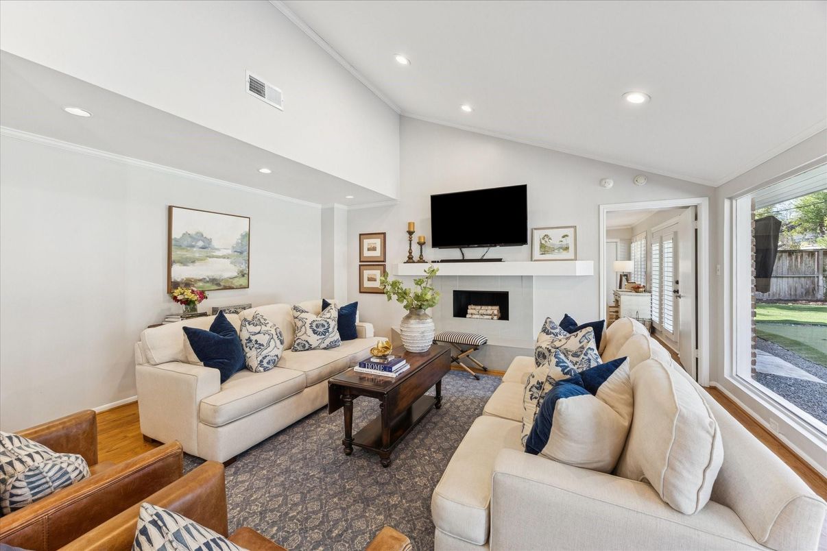 Fireplace, Interior, Living room, Recessed Lighting, Wood Texture Flooring