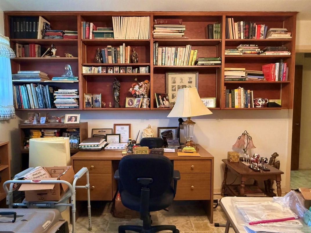 Home Office, Interior