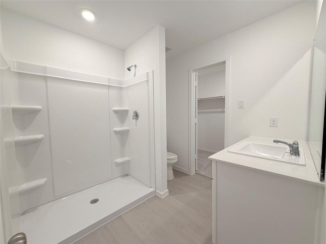 Bathroom, Interior, Recessed Lighting, Walk-in Closets, Wood Texture Flooring