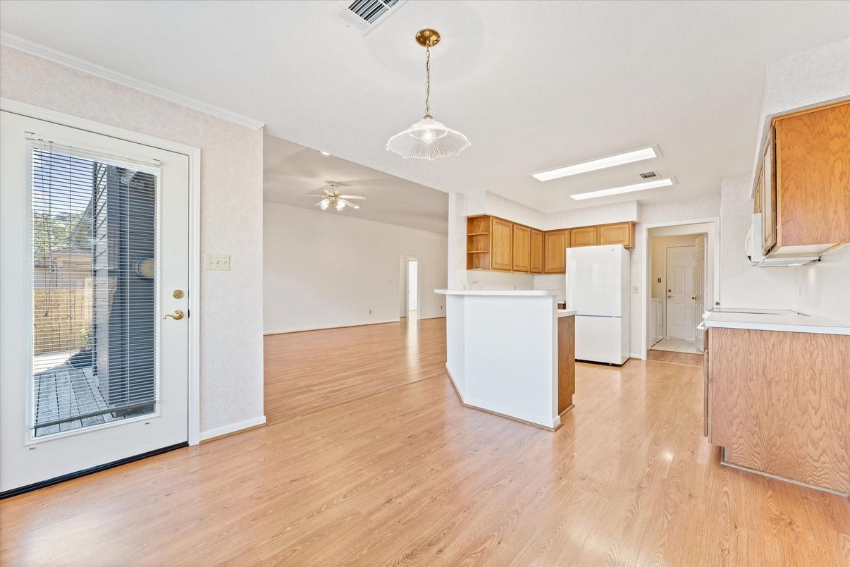 Interior, Kitchen, Pendant Lights, Wood Texture Flooring