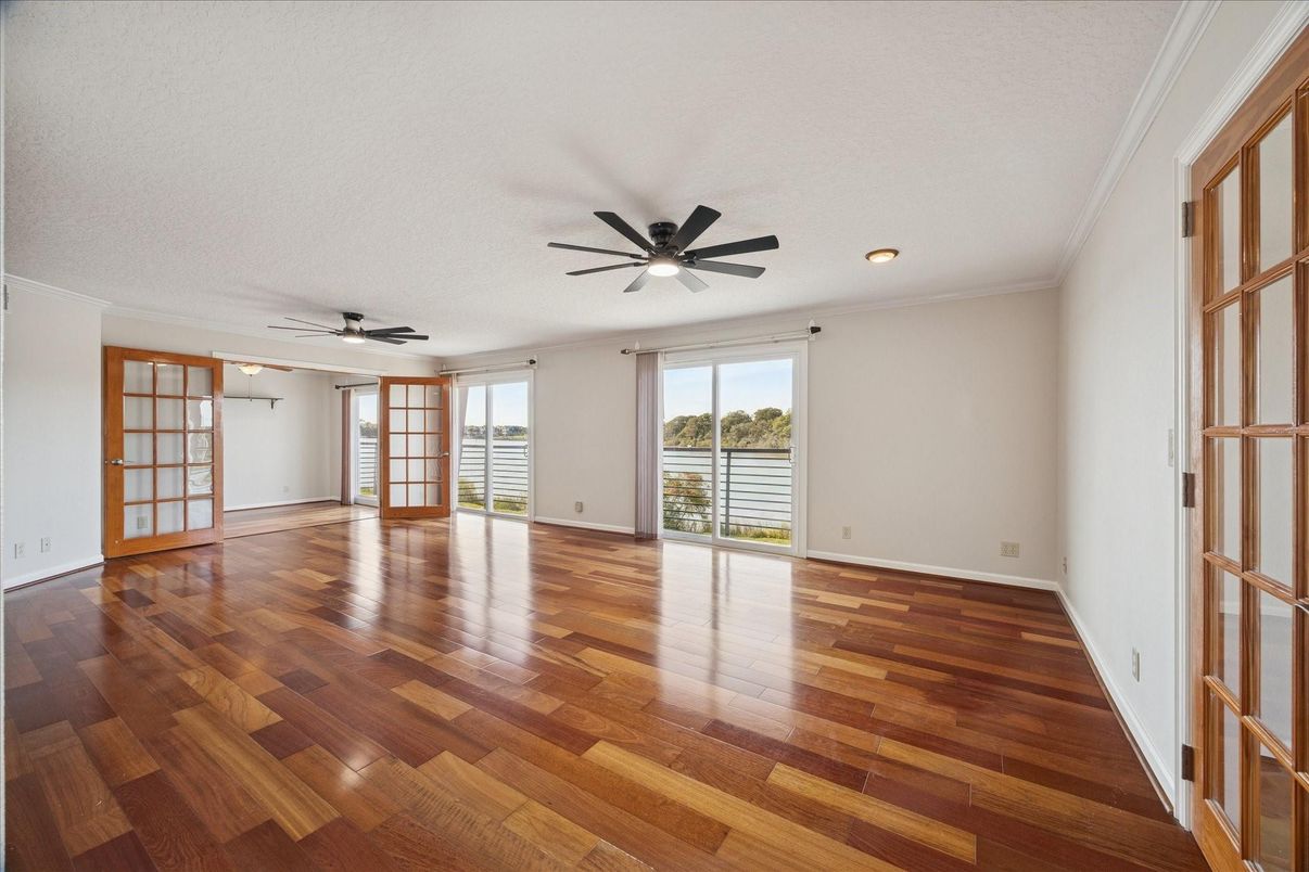 Empty room, Interior, Recessed Lighting, Wood Texture Flooring